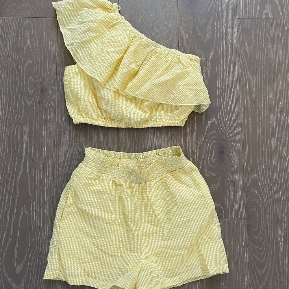 Yellow gingham set